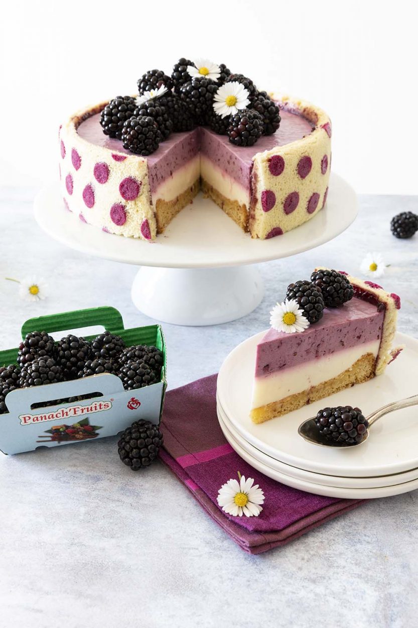 découvrez la délicieuse genoise, un gâteau léger et moelleux, parfait pour toutes les occasions. apprenez comment réaliser cette pâtisserie classique avec des recettes simples et des astuces pour la réussir à coup sûr.