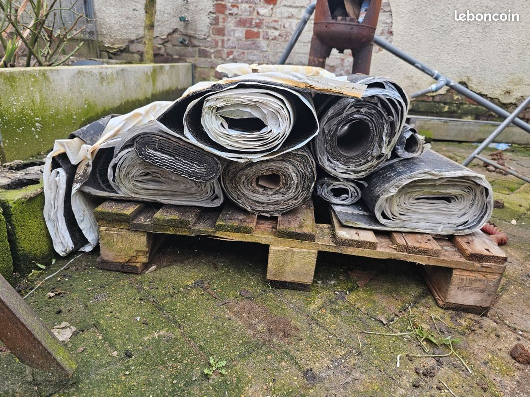 découvrez tout sur le goudron pour toit : avantages, méthodes d'application et conseils d'entretien pour une toiture durable et étanche. protégez votre maison des intempéries grâce à nos astuces et solutions de qualité.