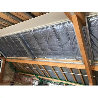 découvrez l'importance de l'isolation de votre toit pour améliorer le confort thermique de votre maison et réduire vos factures d'énergie. apprenez les meilleures techniques et matériaux pour une isolation efficace et durable.