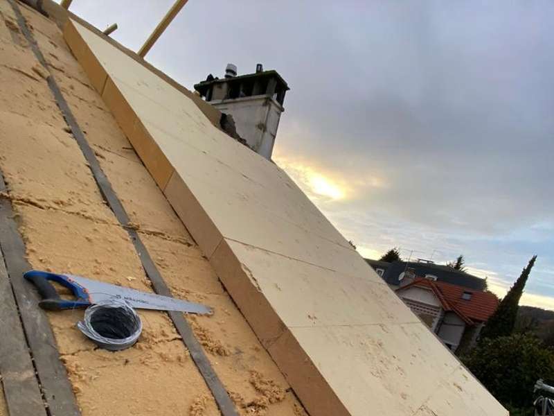 découvrez nos solutions d'isolation pour toits en bois. améliorez l'efficacité énergétique de votre maison tout en préservant l'esthétique naturelle du bois. nos techniques innovantes vous garantissent confort et durabilité.
