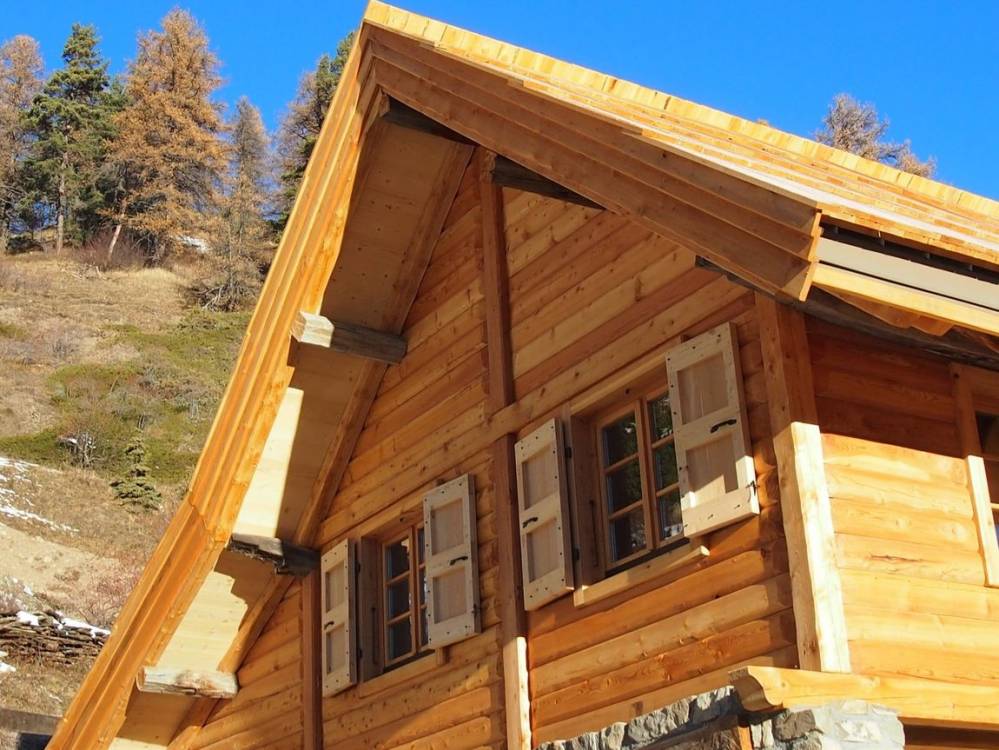 découvrez les meilleures solutions pour l'isolation de votre toit de chalet. améliorez le confort thermique et réduisez vos factures d'énergie grâce à des matériaux efficaces et durables. protégez votre investissement et profitez d'un havre de paix où chaque saison est agréable.