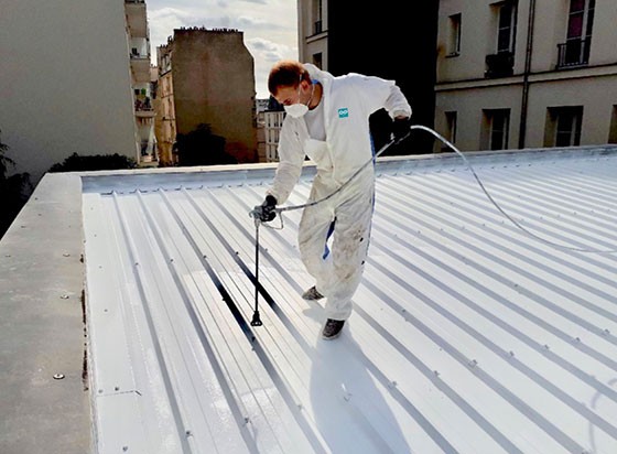 découvrez comment l'isolation de votre toit peut améliorer le confort de votre maison tout en réduisant vos factures de chauffage. apprenez les meilleures techniques et matériaux pour une isolation thermique efficace.