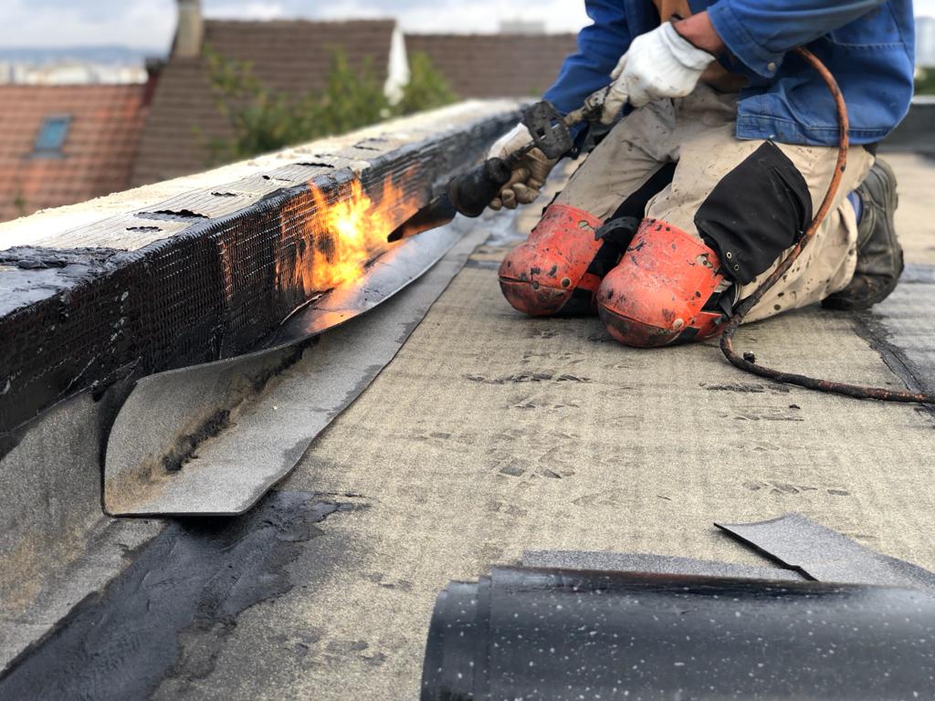 découvrez nos solutions d'isolation pour toit terrasse, garantissant confort thermique et économies d'énergie. protégez votre espace de vie tout en améliorant l'efficacité énergétique de votre maison. informez-vous sur nos matériaux écologiques et nos techniques performantes !