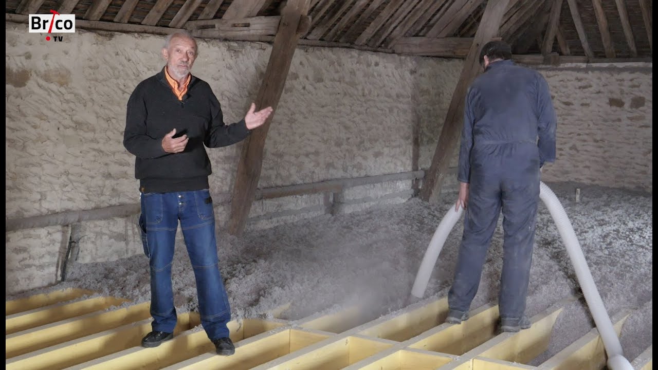 découvrez l'isolation de toiture en ouate, une solution écologique et performante pour réguler la température de votre maison. optimisez votre confort et réduisez vos factures d'énergie grâce à ce matériau naturel, offrant une excellente isolation thermique et phonique.