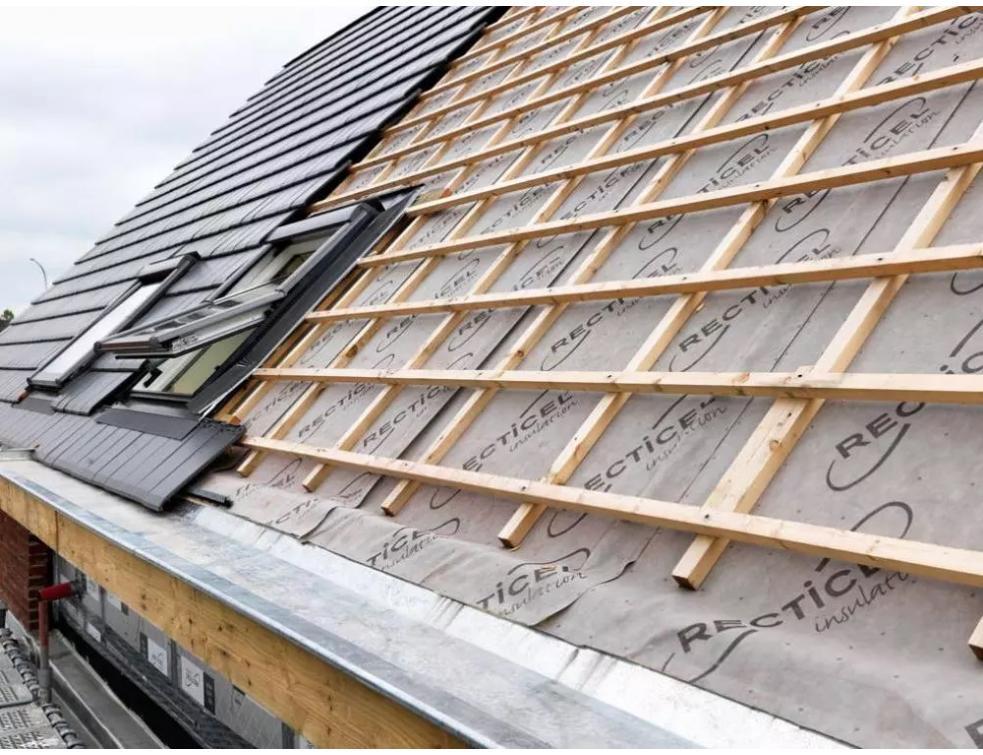 découvrez nos solutions efficaces pour isoler votre toit et améliorer l'efficacité énergétique de votre maison. protégez-vous des intempéries tout en réduisant vos factures d'énergie grâce à nos techniques d'isolation modernes et durables.