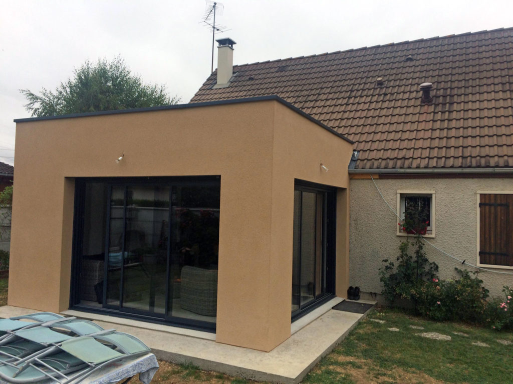 découvrez nos modèles de maisons à toit plat, alliant modernité et fonctionnalité. profitez d'un design épuré et d'un espace de vie optimisé, parfait pour une vie contemporaine. inspirez-vous de nos idées pour votre projet de construction.