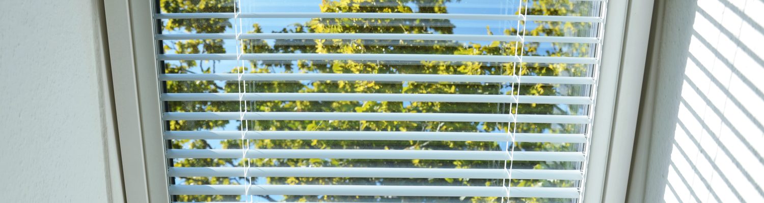 découvrez comment mesurer correctement votre fenêtre de toit pour installer un store parfaitement adapté. suivez nos conseils pratiques pour un résultat esthétique et fonctionnel.