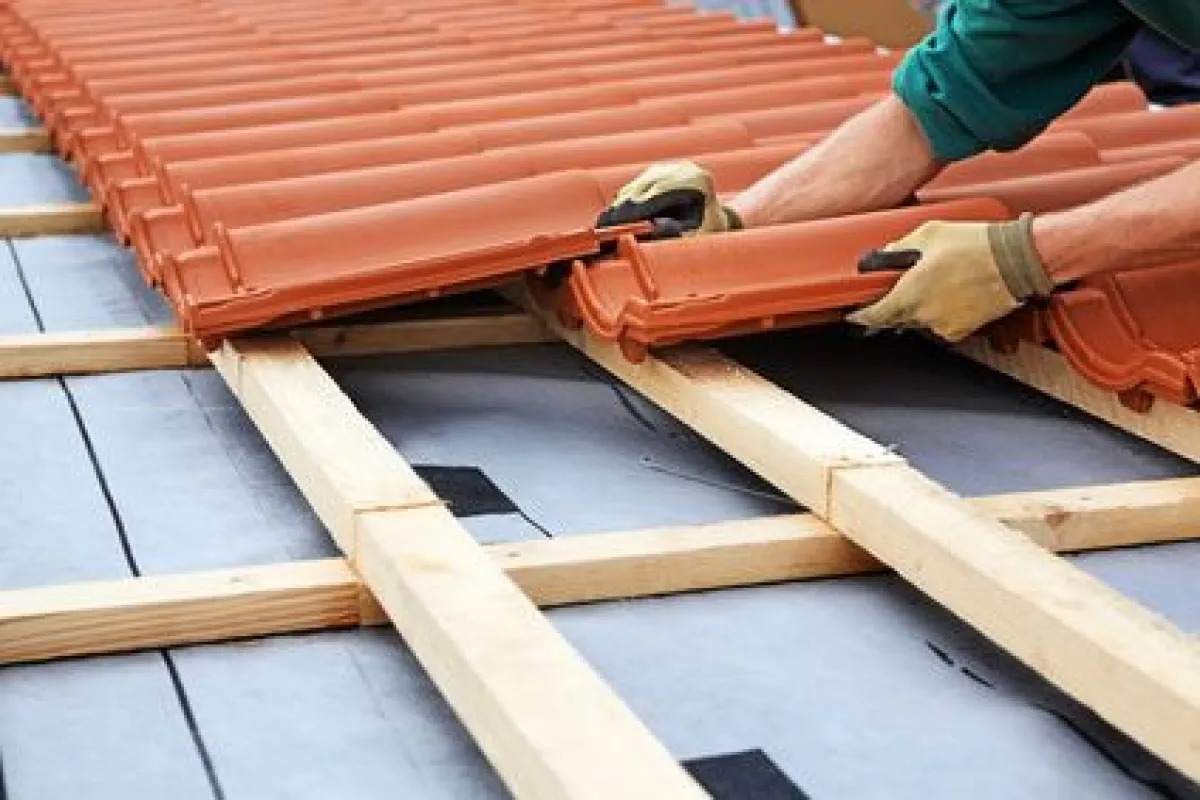 découvrez nos services de montage de toits en tuiles, alliant expertise et qualité pour garantir une protection optimale de votre habitation. profitez de conseils personnalisés et d'une installation professionnelle pour un résultat durable et esthétiquement plaisant.
