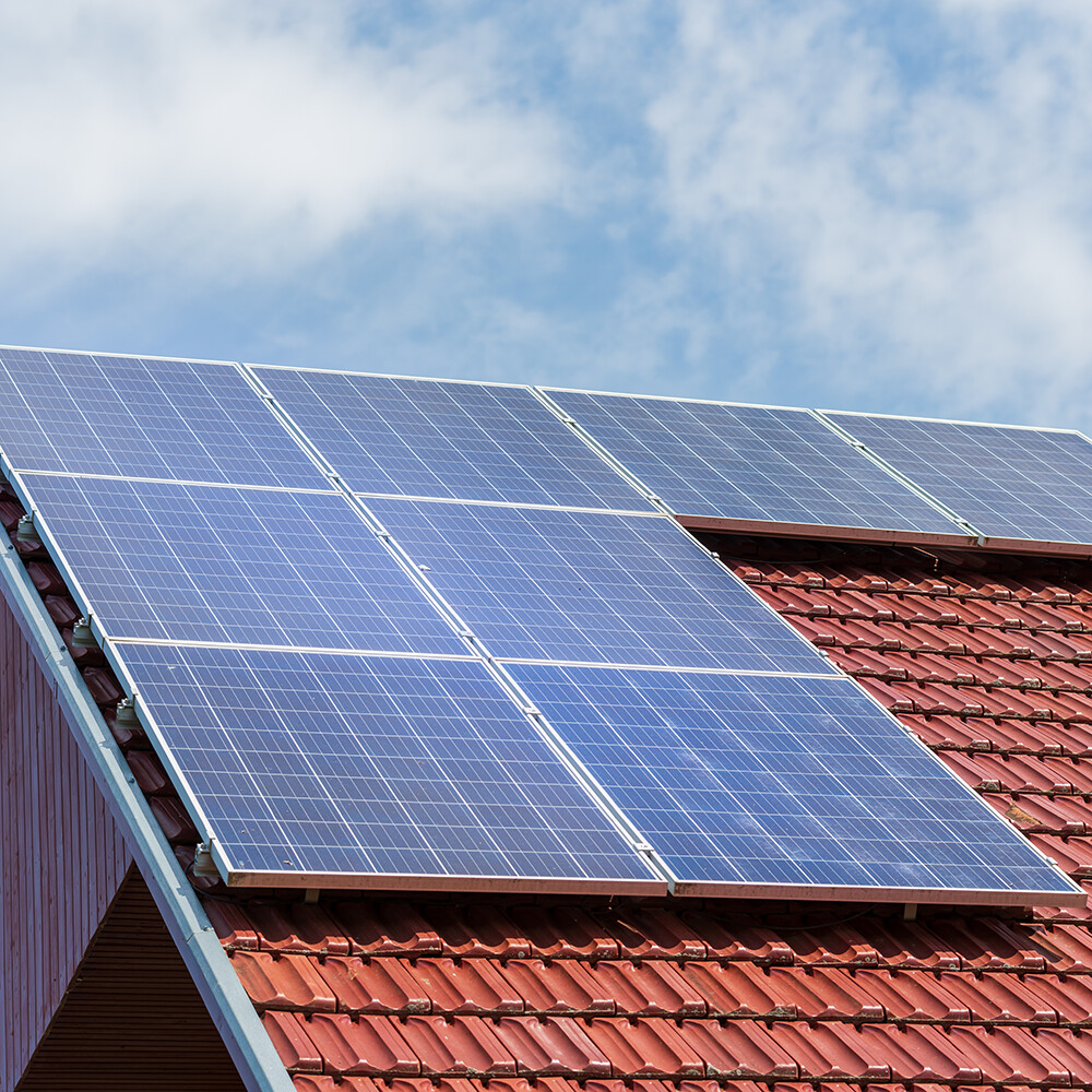 découvrez comment les panneaux solaires peuvent optimiser votre consommation d'énergie. apprenez à réduire vos factures d'électricité tout en contribuant à la protection de l'environnement grâce à des solutions énergétiques durables.
