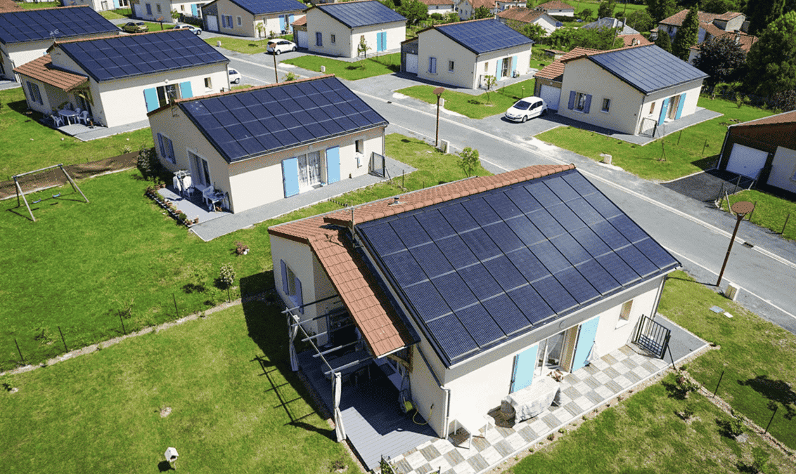 découvrez comment les panneaux solaires peuvent révolutionner votre consommation d'énergie. optimisez votre empreinte écologique tout en réduisant vos factures d'électricité grâce à une énergie renouvelable et durable. informez-vous sur les avantages, l'installation et le fonctionnement des systèmes photovoltaïques.