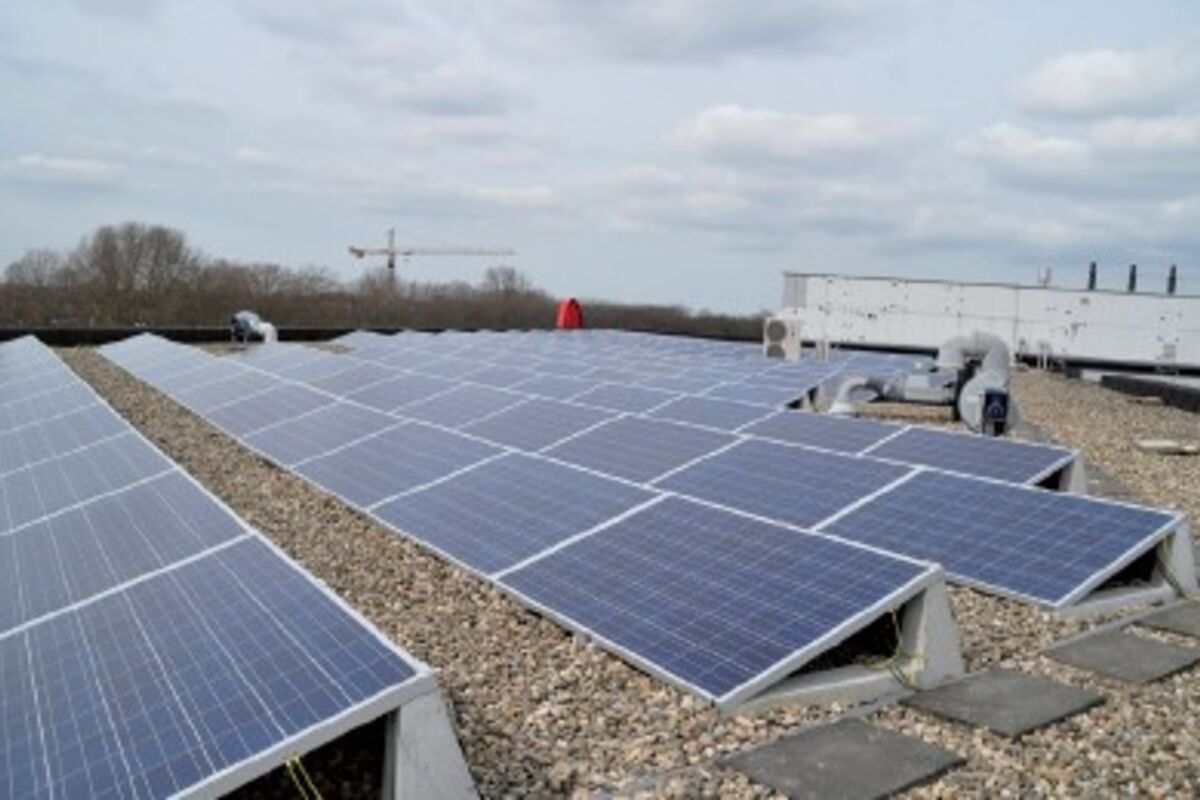 découvrez les enjeux et les avantages des partenariats publics-privés dans le domaine des projets photovoltaïques. explorez comment cette collaboration innovante peut favoriser le développement durable, optimiser les investissements et accélérer la transition énergétique en france.