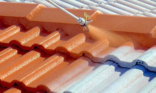 découvrez les meilleures techniques et conseils pour peindre votre toit efficacement. apprenez à choisir les bons matériaux, les étapes à suivre et les astuces pour prolonger la durabilité de votre toiture tout en améliorant l'esthétique de votre maison.