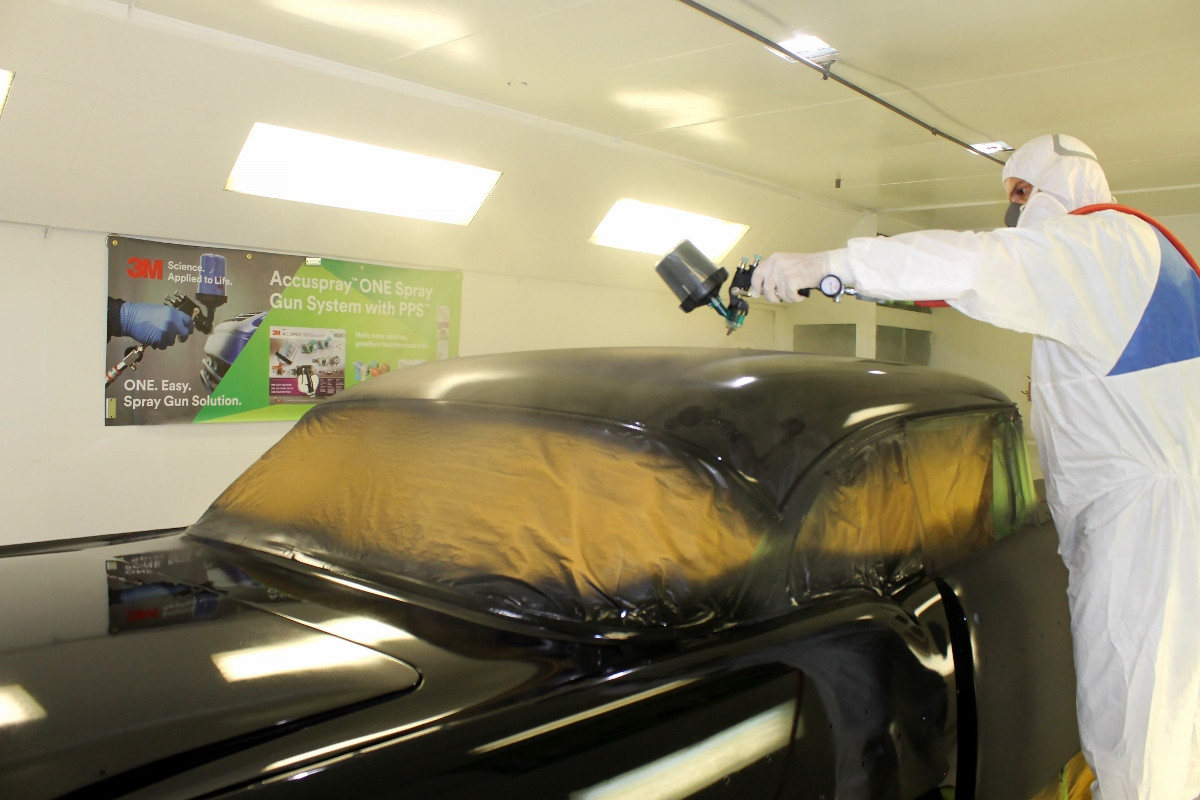 découvrez les étapes essentielles pour peindre le toit de votre voiture. obtenez des conseils sur le choix des matériaux, les techniques de peinture et les astuces pour un résultat professionnel et durable. transformez l'apparence de votre véhicule avec notre guide complet.