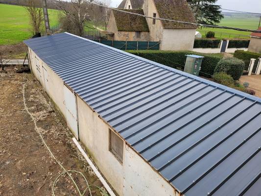 découvrez tout ce qu'il faut savoir sur les pentes de toit : définition, normes, avantages et conseils pour choisir la pente idéale pour votre toiture. optimisez l'étanchéité et l'esthétique de votre maison grâce à nos conseils d'experts.