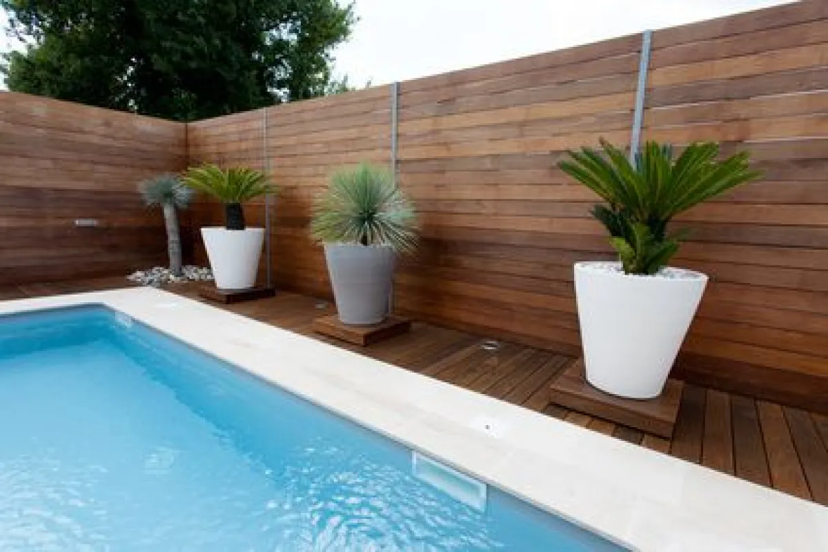 découvrez les avantages d'une piscine sur le toit : un espace unique pour se détendre, profiter de vues imprenables et ajouter une touche de luxe à votre maison. transformez votre terrasse en oasis urbaine !