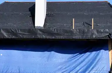 découvrez comment réaliser la pose d'une bâche sur votre toit pour protéger votre maison des intempéries. suivez nos conseils experts pour une installation efficace et durable.