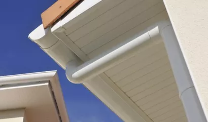 découvrez nos astuces et conseils pour poser un avant-toit en pvc de manière professionnelle. cet article vous guide étape par étape pour garantir une installation durable et esthétique, tout en améliorant l'apparence de votre maison.