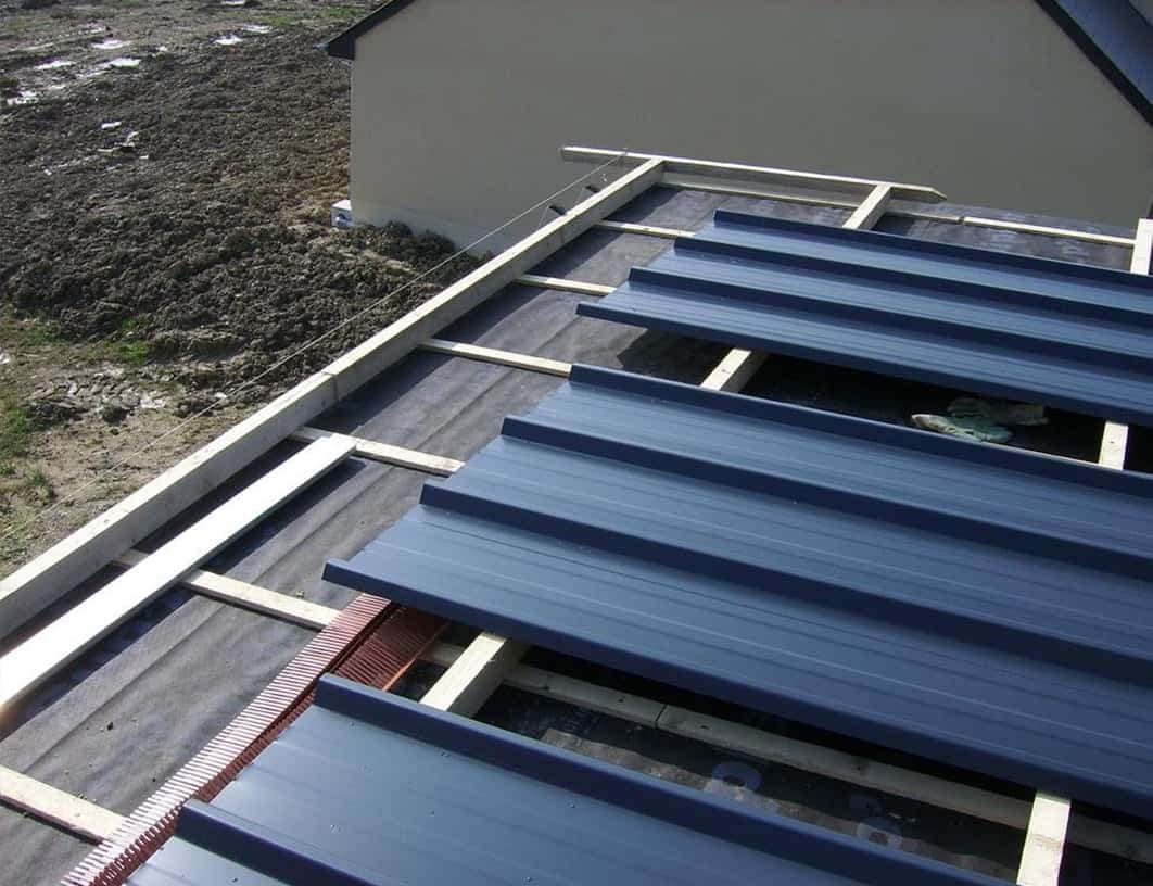 découvrez les étapes essentielles pour poser un bac acier sur un toit plat. notre guide complet vous aide à choisir les bons matériaux, à préparer votre surface, et à assurer une étanchéité parfaite pour une toiture durable et résistante.