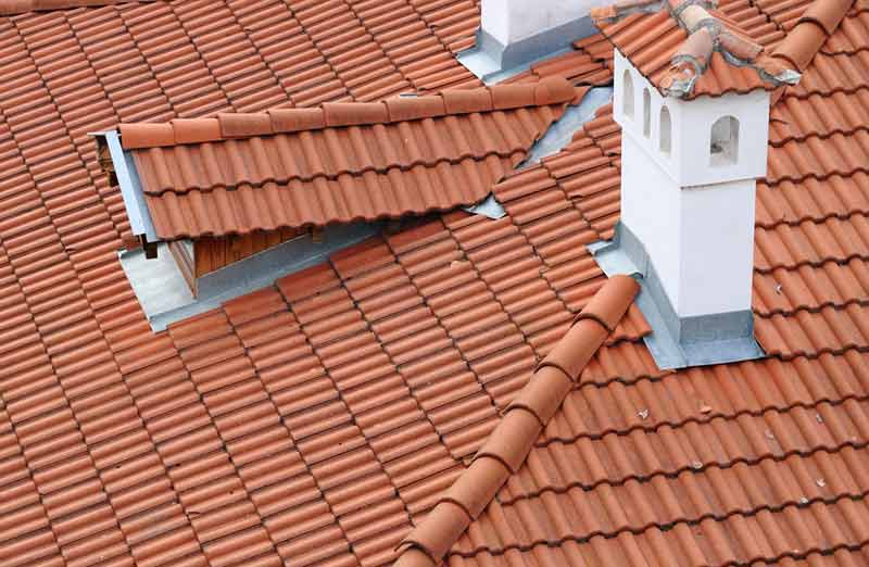 découvrez nos conseils et techniques pour poser des tuiles sur votre toit avec succès. apprenez les étapes essentielles de la préparation à la finition, et assurez la durabilité de votre couverture tout en embellissant votre maison.