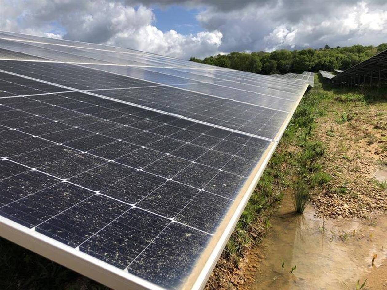 découvrez les préjugés courants concernant l'énergie solaire et démystifiez ces idées reçues. apprenez comment l'énergie solaire peut être une solution durable et accessible, tout en participant à la transition énergétique.