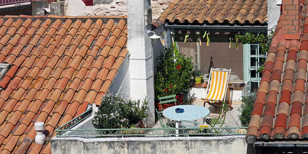 découvrez notre guide complet sur les prix des toits terrasses. comparez les différents matériaux, styles et options pour aménager votre toit terrasse à des tarifs compétitifs et profitez pleinement de cet espace extérieur unique.
