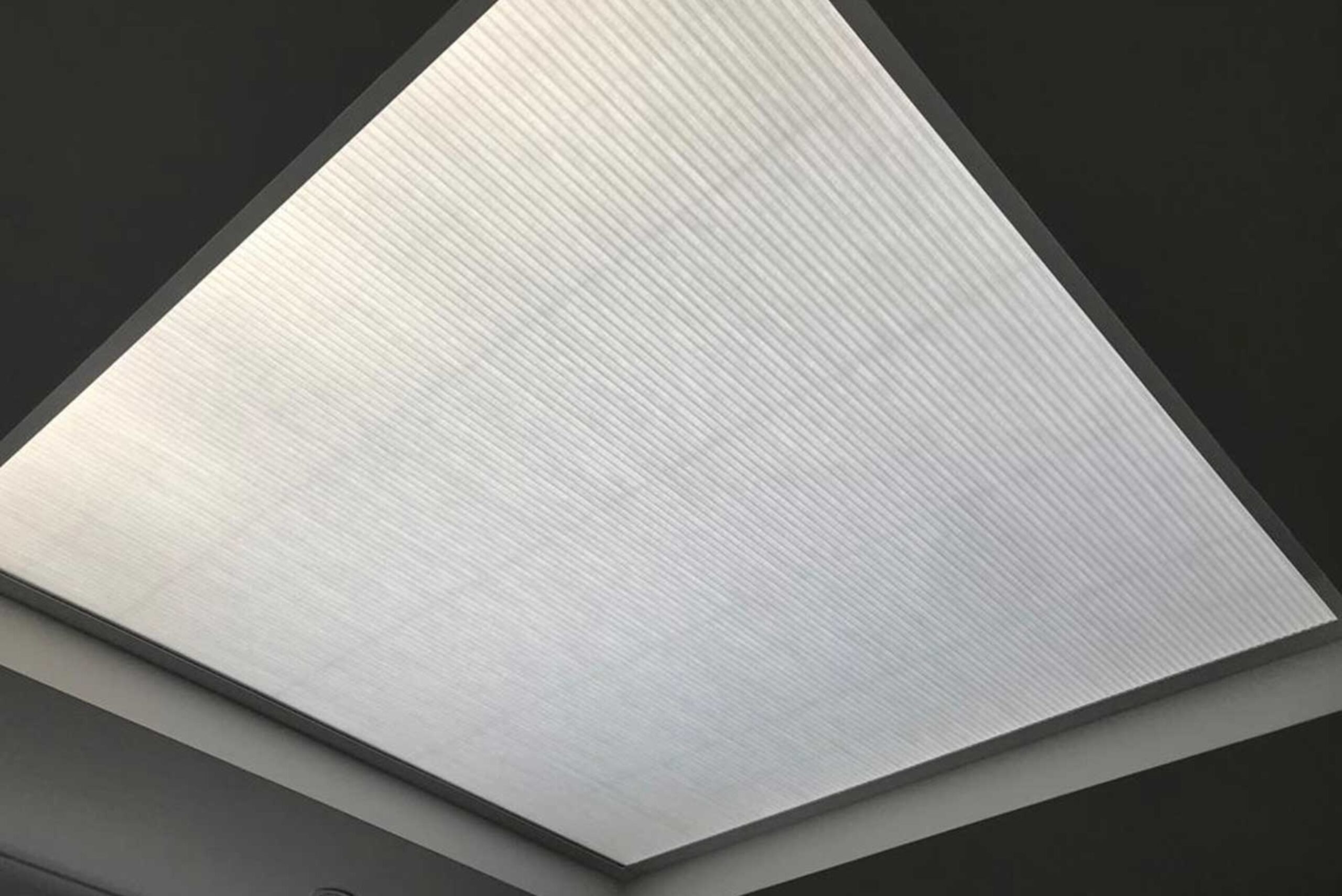 découvrez les puits de lumière, une solution idéale pour apporter luminosité et chaleur à votre intérieur. transformez vos espaces sombres en oasis de clarté naturelle grâce à ces systèmes innovants et esthétiques.