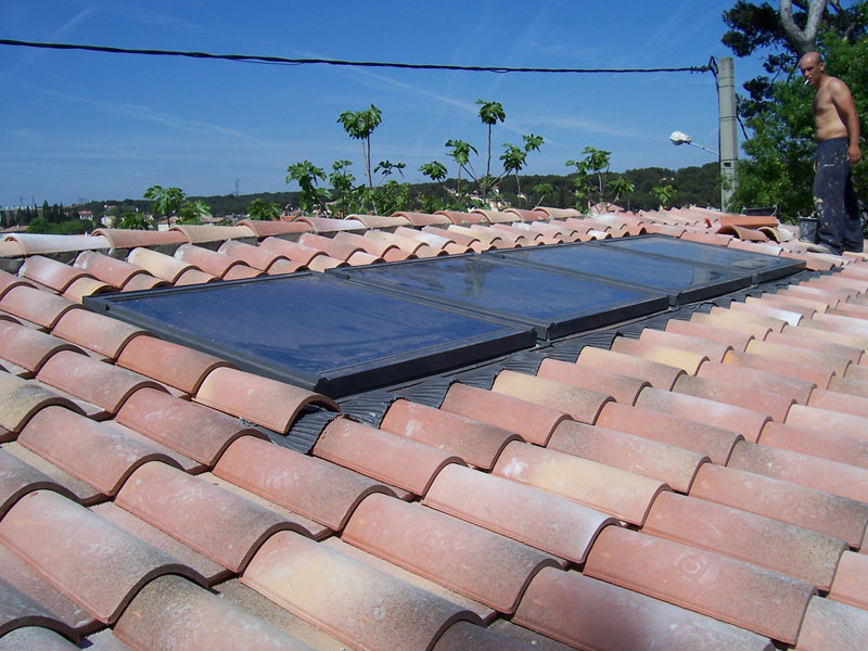 découvrez nos conseils pour remplacer vos tuiles de toit efficacement. apprenez les étapes essentielles, choisissez le bon matériau et assurez une étanchéité durable pour votre maison.