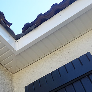 découvrez nos services de rénovation de toits en pvc, alliant esthétisme et durabilité. transformez votre toiture avec des matériaux de qualité et profitez d'une solution résistante aux intempéries. contactez-nous pour un devis personnalisé et redonnez vie à votre habitation.