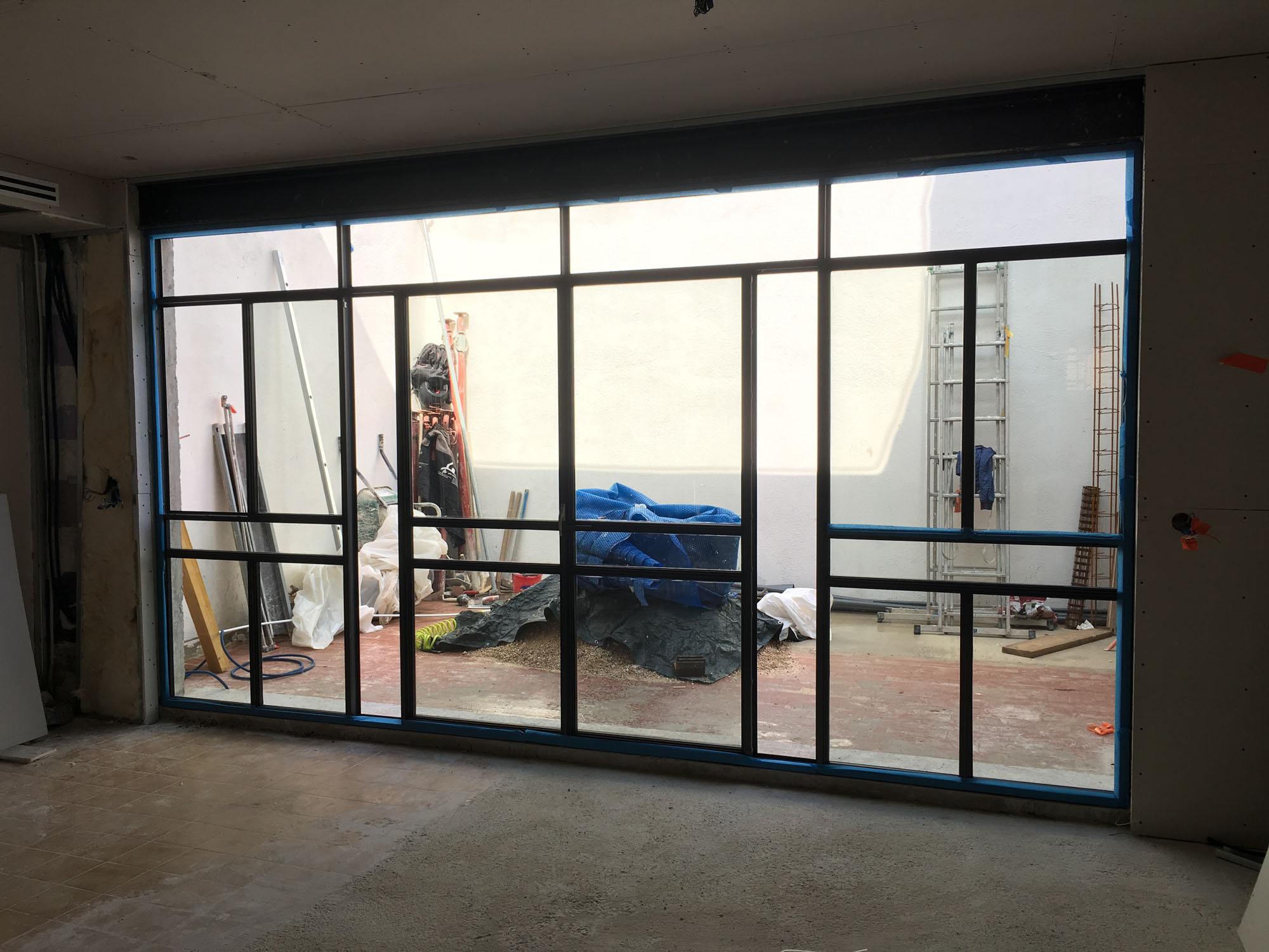 découvrez nos services de rénovation de verrières pour apporter lumière et élégance à votre espace. transformez votre intérieur avec des solutions sur mesure qui allient esthétisme et performance.