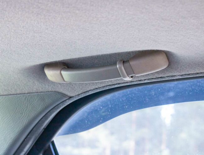 découvrez nos services de réparation de toit de voiture pour redonner à votre véhicule son allure d'origine. profitez d'une intervention rapide et professionnelle pour résoudre tous vos problèmes de toit, qu'il s'agisse de fuites, de dégradations ou d'esthétique. contactez-nous pour un devis gratuit et un service de qualité.