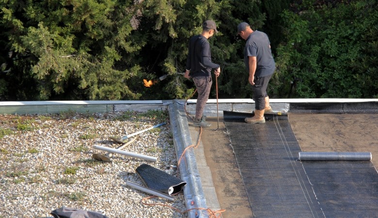 découvrez nos astuces et conseils pour réparer une fuite sur votre toit-terrasse. protégez votre maison des infiltrations d'eau et assurez la longévité de votre espace extérieur avec nos solutions efficaces et faciles à mettre en œuvre.