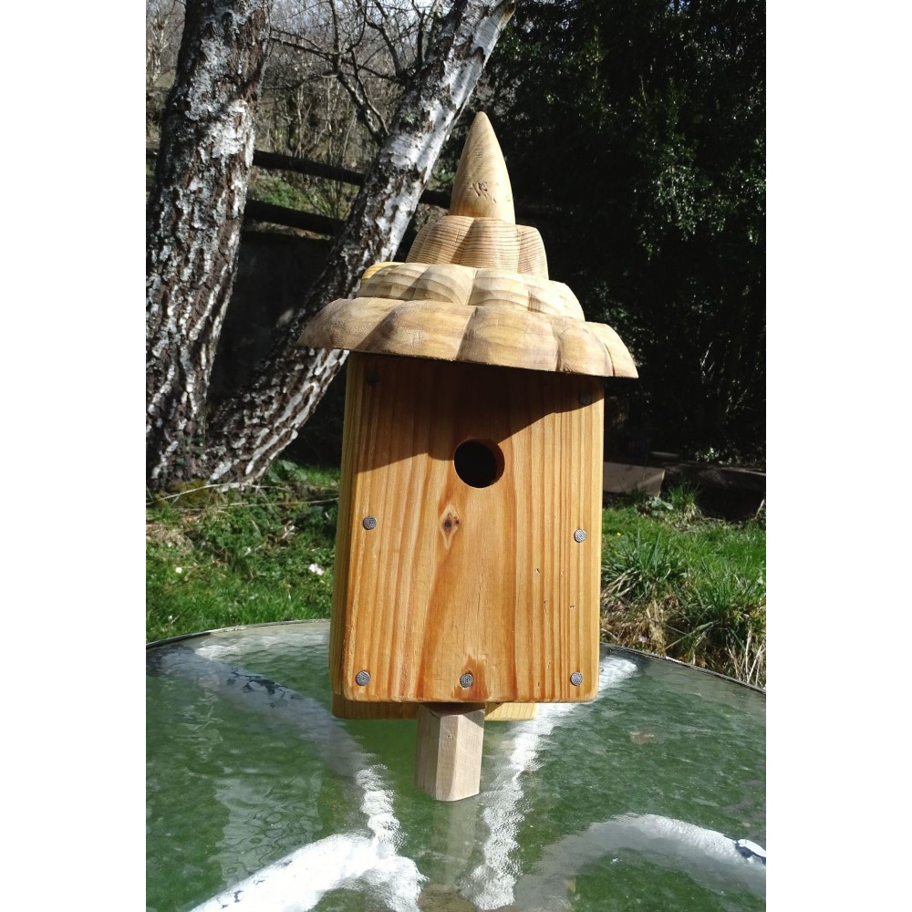 découvrez des solutions efficaces pour repousser les oiseaux de votre toit. protégez votre maison des nuisances et des dégâts causés par les oiseaux tout en préservant l'esthétique de votre propriété.