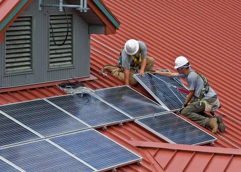 découvrez les meilleures pratiques de sécurité pour l'installation et l'entretien de panneaux solaires. assurez-vous que votre système photovoltaïque fonctionne de manière optimale tout en garantissant la sécurité de votre maison et de votre environnement. informez-vous sur les normes en vigueur et les conseils d'experts.