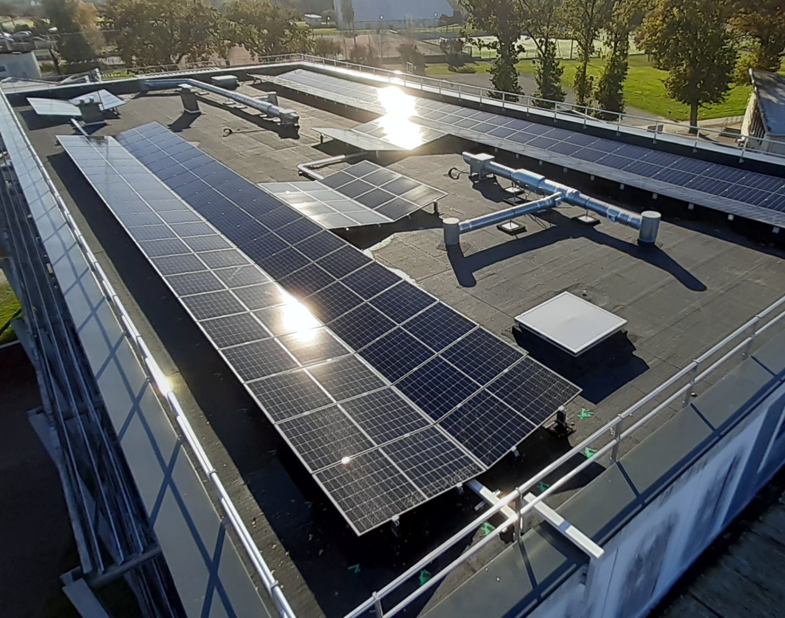 découvrez l'importance de la sensibilisation au toit photovoltaïque, une solution écologique et économique. informez-vous sur ses avantages, son fonctionnement et comment il peut contribuer à la transition énergétique.