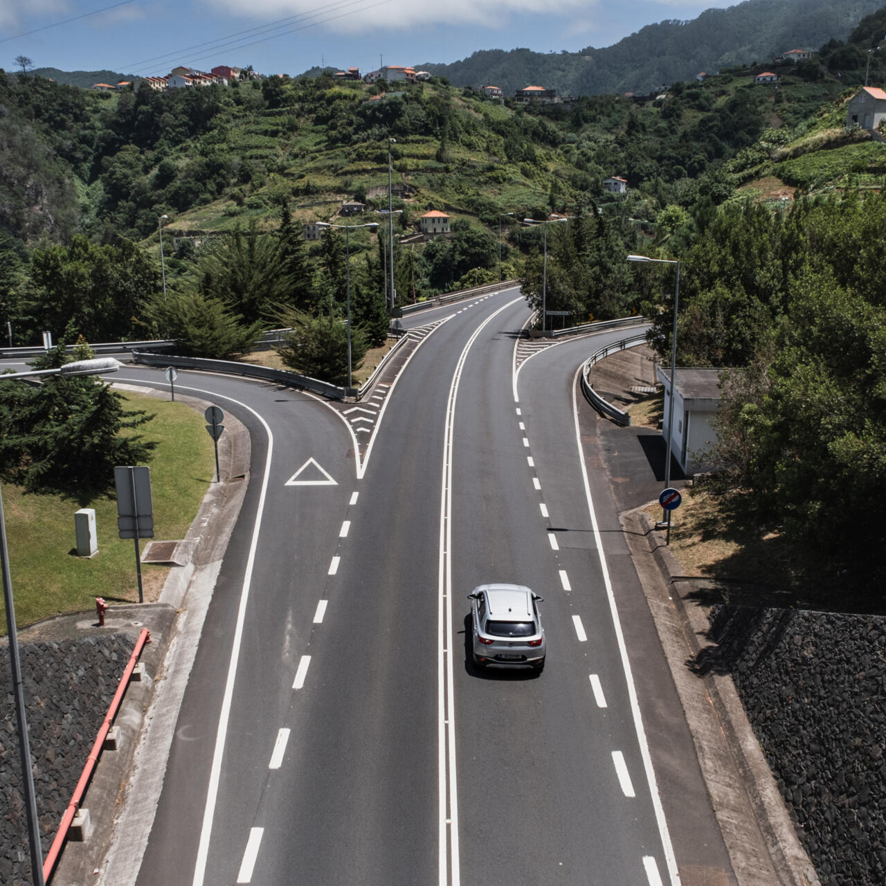 découvrez comment les subventions pour les infrastructures routières peuvent transformer les réseaux de transport, améliorer la sécurité et favoriser le développement économique. informez-vous sur les opportunités de financement et les projets en cours.