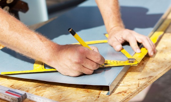 découvrez tout ce qu'il faut savoir sur la superficie de votre toit : conseils d'experts, méthodes de calcul et avantages d'une bonne estimation pour l'entretien et l'amélioration de votre habitation.