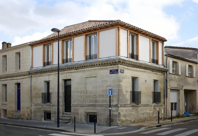 découvrez comment la surélévation peut transformer votre espace de vie en ajoutant des mètres carrés à votre maison. explorez les avantages, les étapes du processus, et inspirez-vous de nos conseils pour maximiser l'impact de cette solution architecturale.