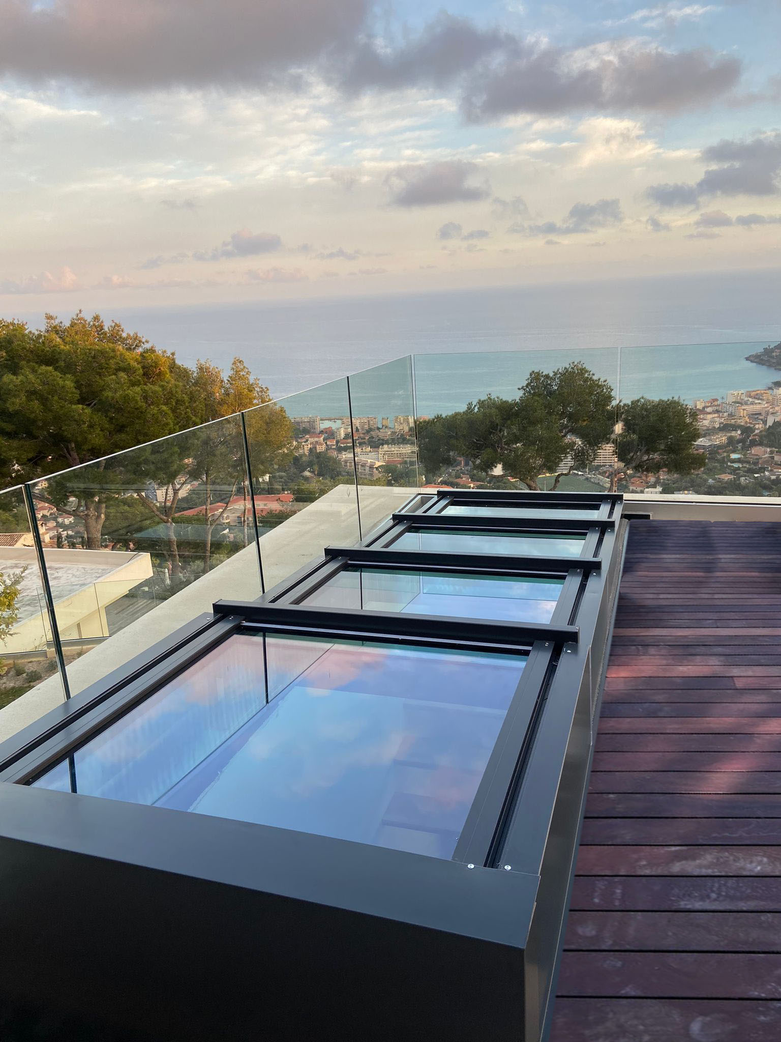 découvrez tout ce qu'il faut savoir sur la surface de toit : conseils d'entretien, choix des matériaux et impact sur l'efficacité énergétique de votre maison. optimisez votre toiture pour allier esthétisme et performance.