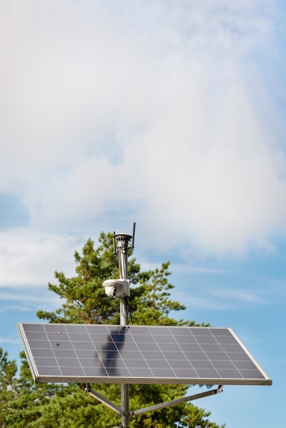 découvrez notre service de surveillance des panneaux solaires, conçu pour optimiser leur performance et garantir leur durabilité. profitez d'une analyse en temps réel de votre système photovoltaïque, avec des alertes personnalisées et des rapports détaillés pour un suivi efficace de votre production d'énergie verte.