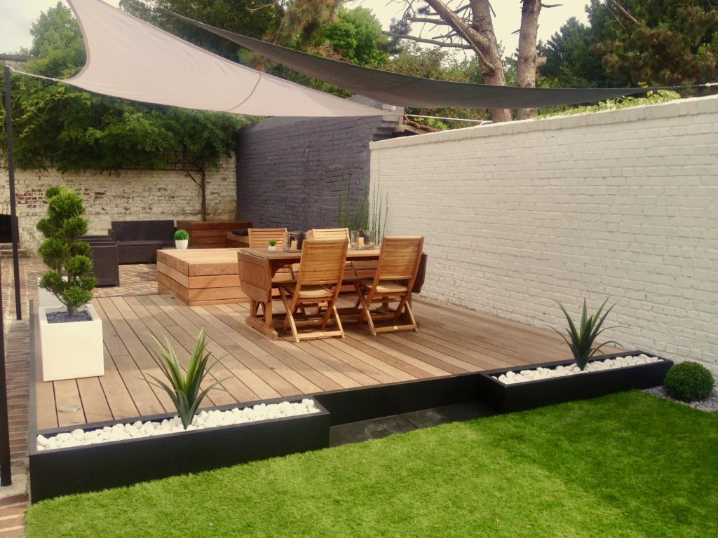 découvrez nos magnifiques terrasses en bois qui allient esthétisme et durabilité. profitez d'un espace extérieur chaleureux et accueillant, idéal pour vos moments de détente et de convivialité. explorez nos différentes options pour sublimer votre jardin!