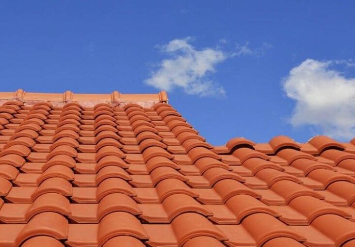 découvrez tout ce que vous devez savoir sur les toits : types de matériaux, conseils d'entretien, et astuces pour choisir le meilleur toit pour votre maison. informez-vous sur les innovations et les solutions écologiques pour une toiture durable.