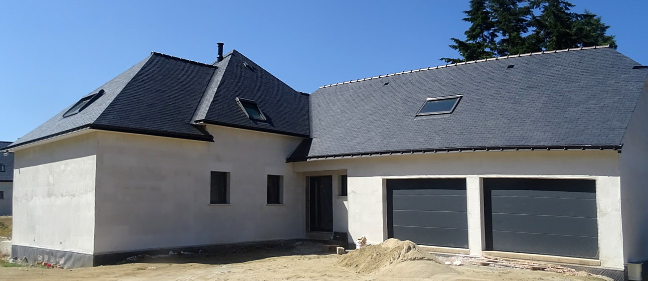 découvrez tout ce qu'il faut savoir sur le toit en ardoise, une solution durable et esthétique pour votre maison. apprenez ses avantages, son installation et son entretien pour profiter pleinement de ce matériau noble et intemporel.