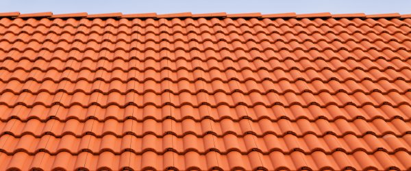 découvrez tout ce qu'il faut savoir sur le toit canal, une solution architecturalement innovante. apprenez-en plus sur ses avantages esthétiques, son efficacité en matière d’évacuation des eaux pluviales et son adaptation à différents styles de maisons. transformez votre habitat avec un toit canal à la fois fonctionnel et élégant.