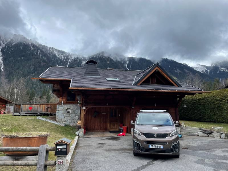découvrez nos idées de toits pour chalets alliant esthétique et fonctionnalité. explorez des designs innovants et traditionnels pour sublimer votre espace de vie en pleine nature.
