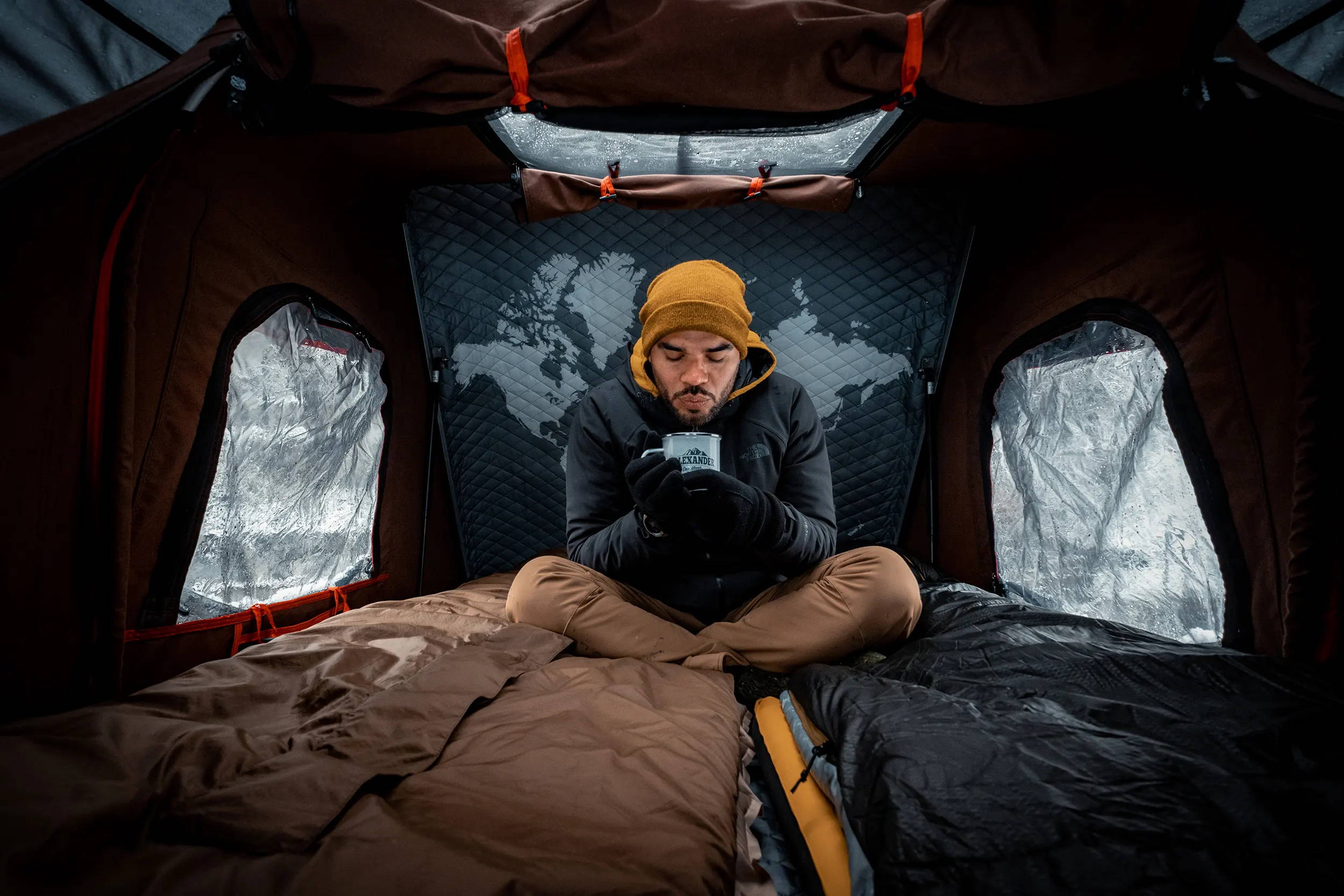 découvrez le confort ultime avec notre gamme de toits adaptés à toutes vos envies. transformez votre espace de vie en un lieu chaleureux et accueillant grâce à des matériaux de qualité et un design soigné. donnez à votre maison le toit qu'elle mérite.