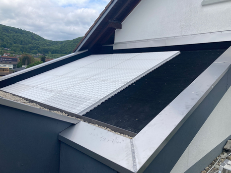 découvrez les avantages et les caractéristiques du toit pente, une solution idéale pour optimiser l'évacuation des eaux de pluie et pour apporter du caractère à votre maison. explorez nos conseils et astuces pour bien choisir et entretenir votre toit pente.