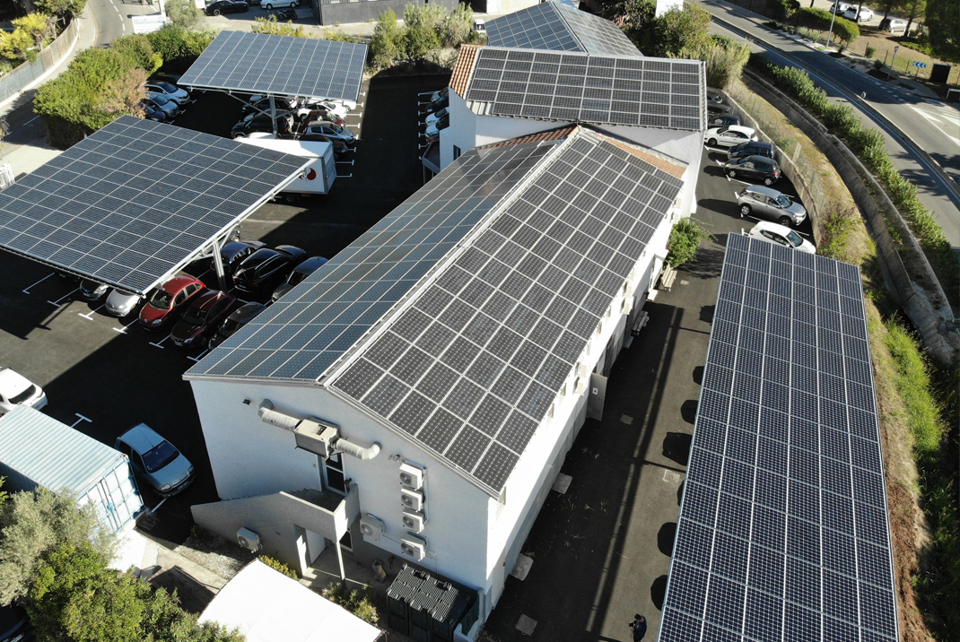découvrez comment les entreprises peuvent bénéficier des toits photovoltaïques pour réduire leurs coûts d'énergie, améliorer leur empreinte carbone et contribuer à une économie durable. informez-vous sur les solutions innovantes et les incitations disponibles.