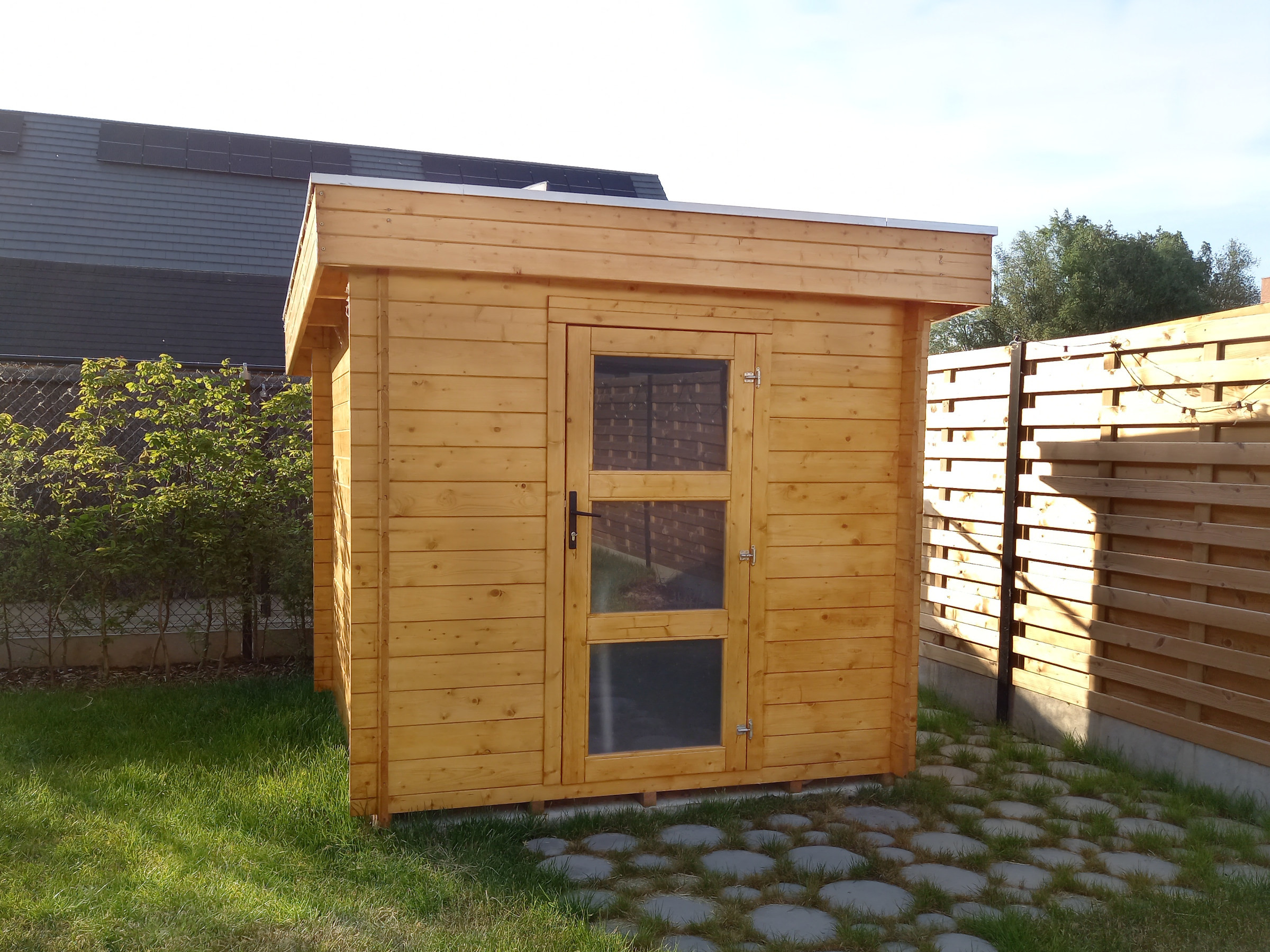 découvrez les avantages d'une cabane au toit plat : design moderne, optimisation de l'espace et possibilités d'aménagement créatif. idéale pour un coin de détente ou un espace de travail, cette construction s'intègre harmonieusement dans votre jardin.