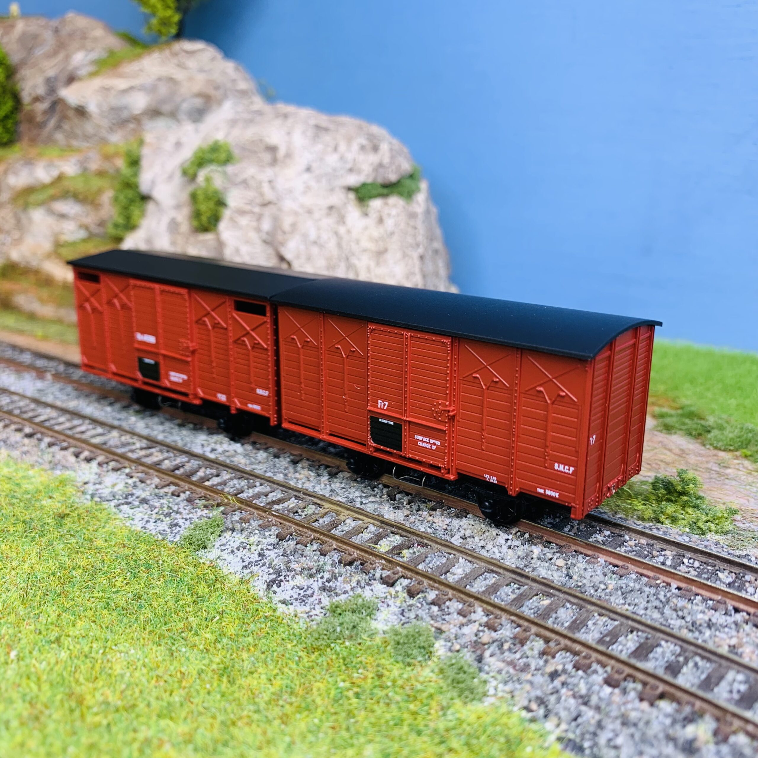 découvrez l'élégance et l'originalité du toit rond. parfait pour ajouter une touche distinctive à vos constructions, ce type de toiture allie esthétique et fonctionnalité. explorez les avantages et inspirations pour intégrer le toit rond dans vos projets architecturaux.