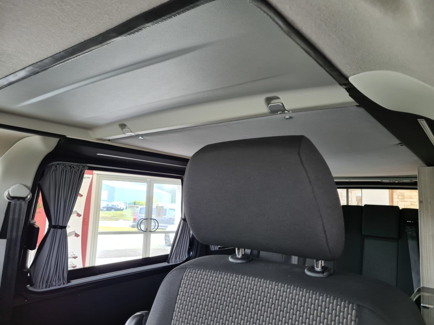 découvrez le toit sca 264, une solution innovante alliant esthétisme et performance. idéal pour optimiser l'efficacité énergétique et garantir une durabilité exceptionnelle, ce toit offre une protection fiable contre les intempéries tout en ajoutant une touche moderne à votre bâtiment.